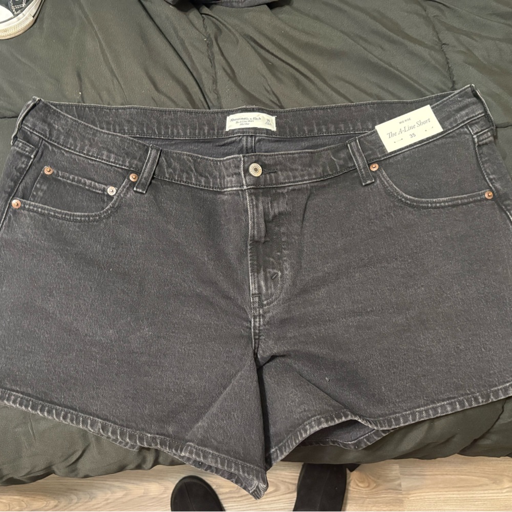 Abercrombie & Fitch Mid Line A-Rise Black Women's Shorts